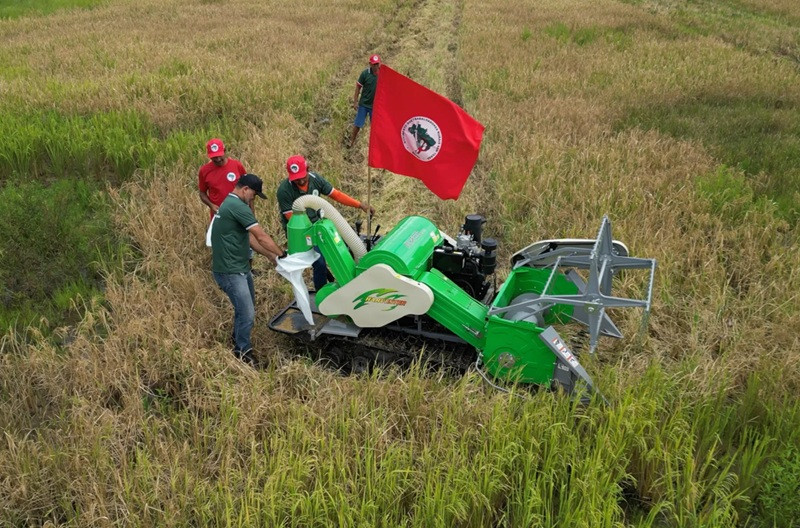 Com apoio do MST, Brasil e China instalarão fábrica de máquinas agrícolas
