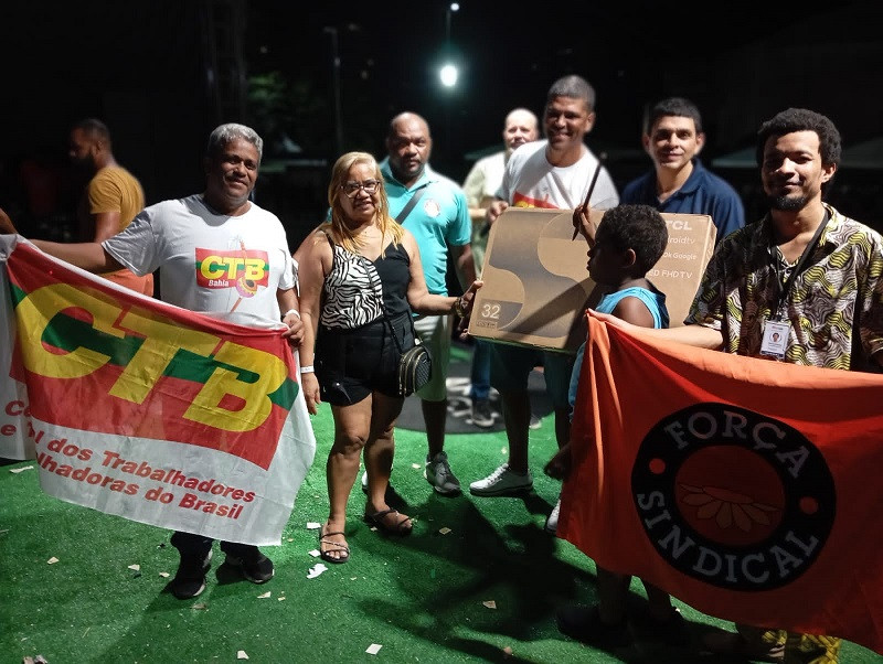Festa do 1° de Maio em Ilhéus reúne milhares de trabalhadores e trabalhadoras