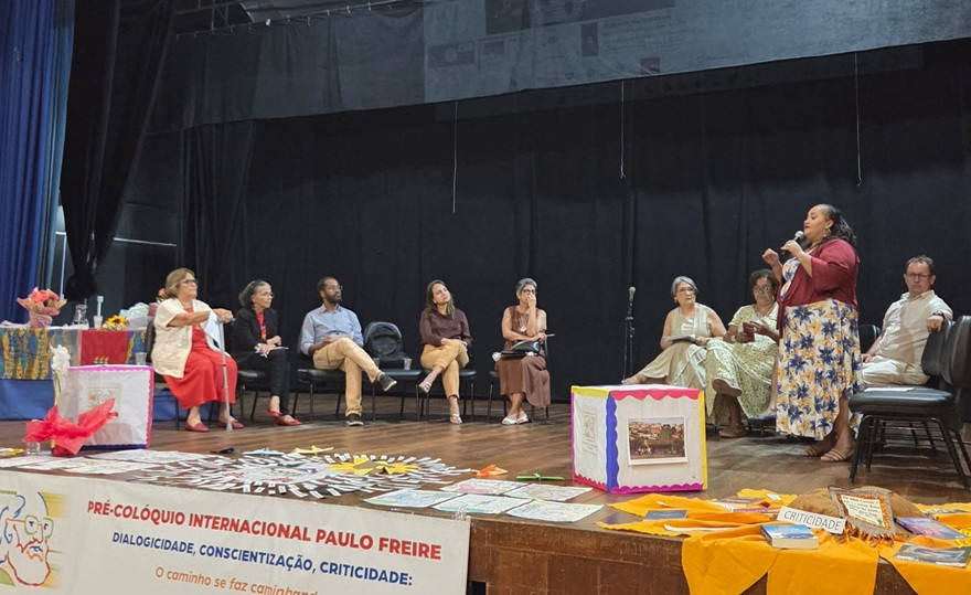 Na Uneb, Arielma Galvão representa CTB em evento sobre Paulo Freire