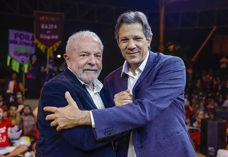 No governo Lula, desigualdade cai e renda atinge maior valor em 12 anos