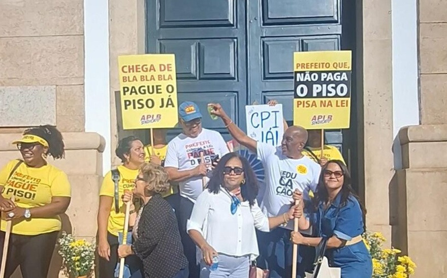 APLB reprova proposta do prefeito "playboy" de Salvador e mantém greve