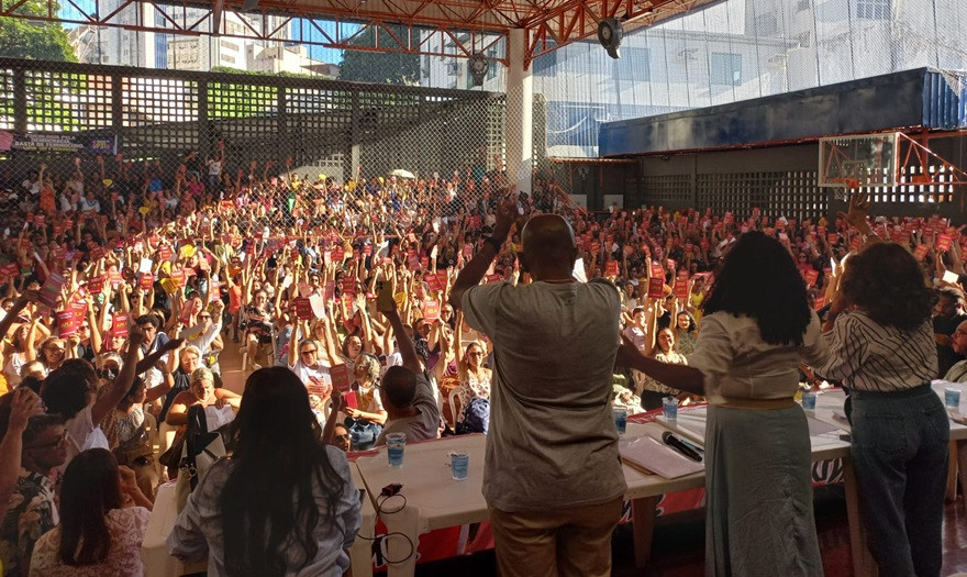 APLB mantém greve: prefeito de Salvador não paga piso e "paga pra ver"