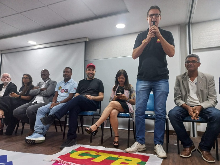 Hermelino Neto destaca desafios da luta em plenária com Guilherme Boulos