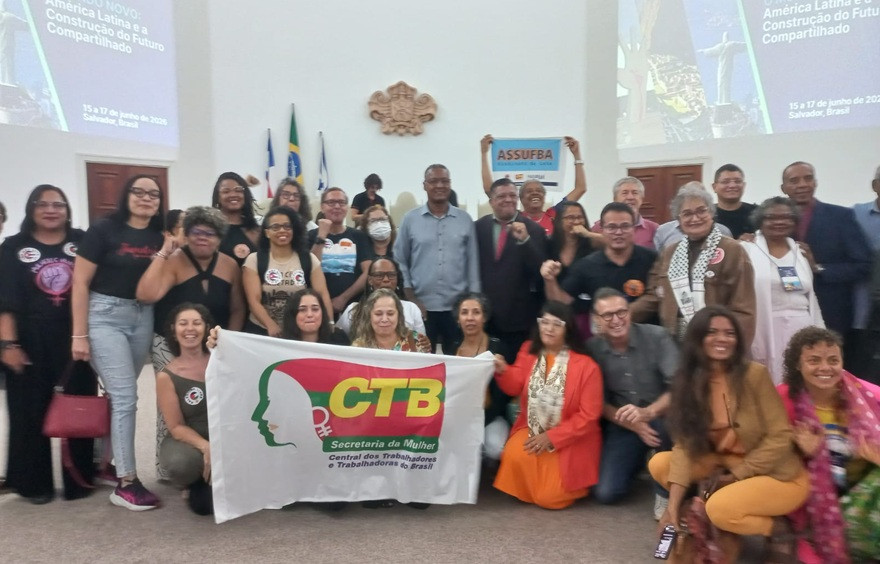 Juventude pede passagem na Assembleia dos Povos do Mundo