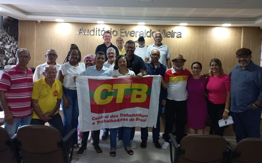 CTB Metropolitana trata temas do 6º Congresso em plenária