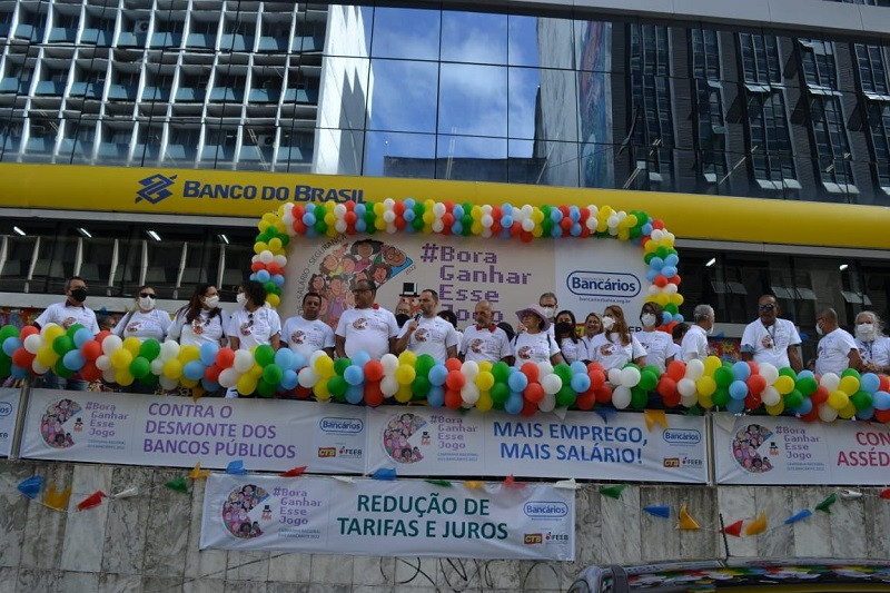 "Temos que celebrar muito", diz Emanoel sobre ganho real dos bancários