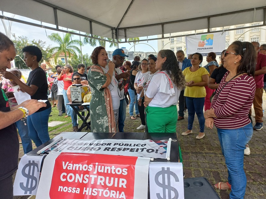 Em aniversário, Sindsaúde cobra URV de presente e CTB prestigia