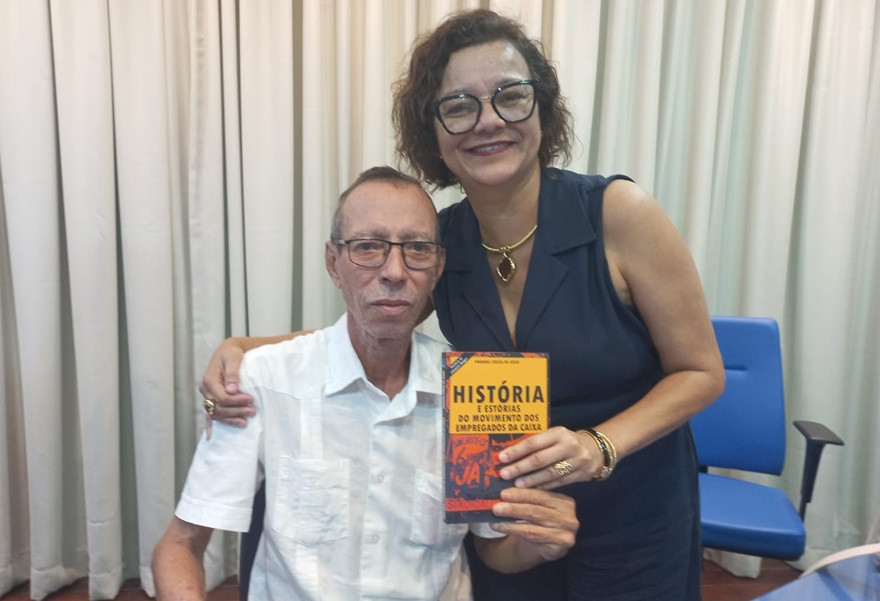 Em lançamento de livro, Rosa destaca papel de Emanoel no sindicalismo