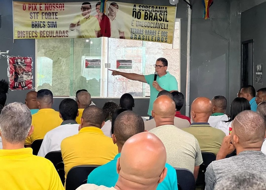 Núcleo da CTB dos Rodoviários debate política e categoria