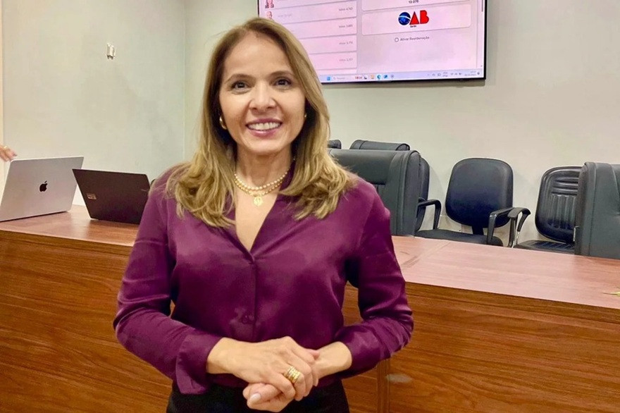 Rosa parabeniza dra. Christianne Gurgel em eleição importante do TRT5