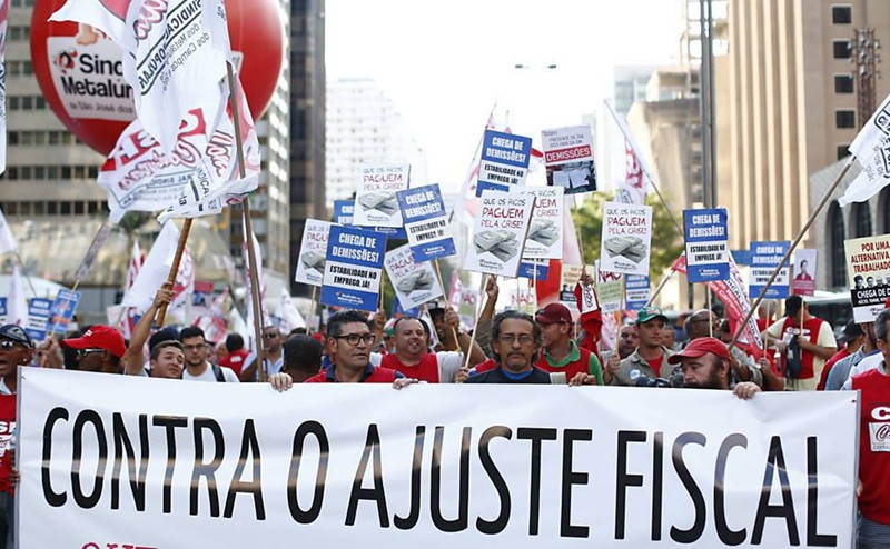 Movimentos sociais e partidos lançam manifesto contra ajuste fiscal