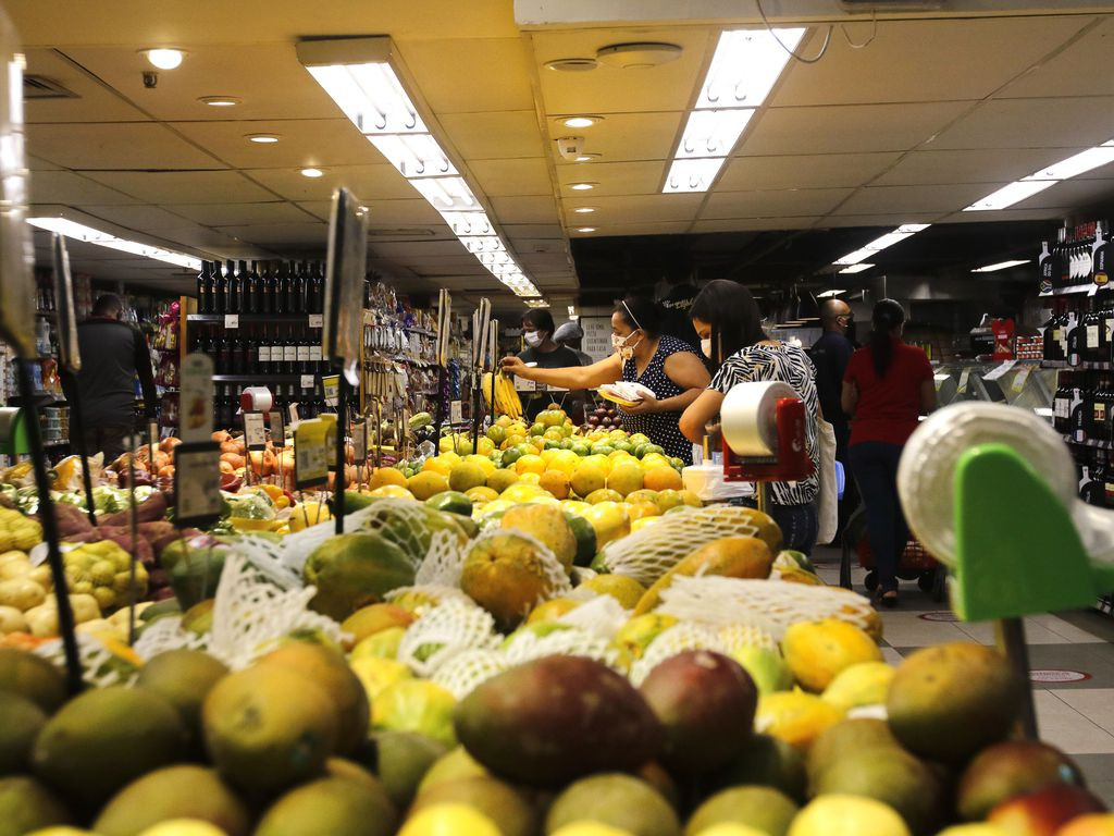Inflação cresce em 2020 e é a maior em 4 anos; alimentos puxam a alta