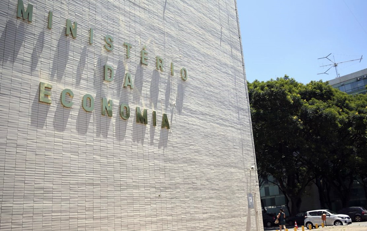 Sem uma reorientação do Estado, economia deve patinar em 2021