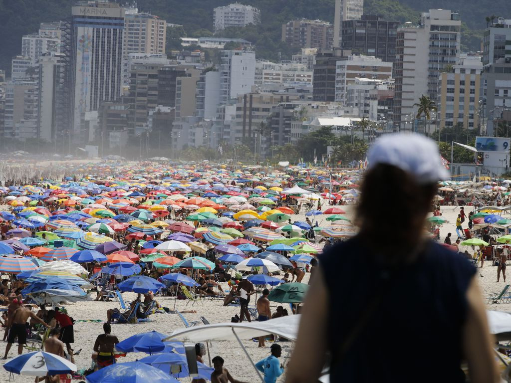 Secretários estaduais de saúde defendem medidas restritivas no país
