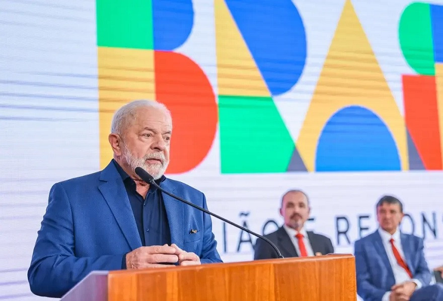 Lula quer Haddad e Simone retomando obras: "Fazer PIB crescer e gerar empregos"