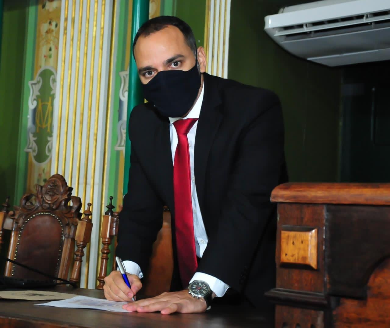 Vereador Augusto Vasconcelos cria projeto de lei para isentar microempresas e empresas de pequeno porte do IPTU durante pandemia