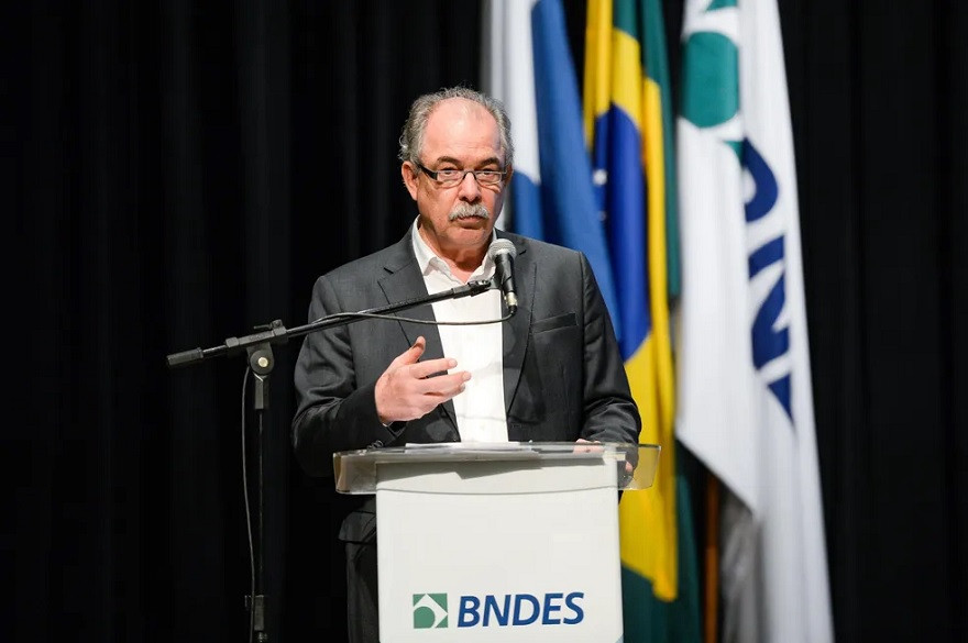 Indústria do Brasil já tem mais de R$ 100 bilhões do BNDES para projetos  