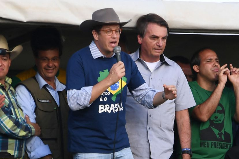Corrupção no governo Bolsonaro: ministro Salles tem sigilos quebrados e presidente do Ibama é afastado do Ibama pelo STF