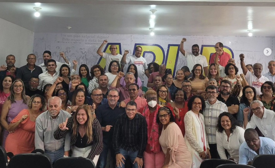 Nova diretoria da APLB-Sindicato toma posse