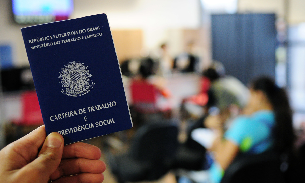 Medidas Provisórias que desregulamentam trabalho e rebaixam direitos estão na pauta da semana no Congresso