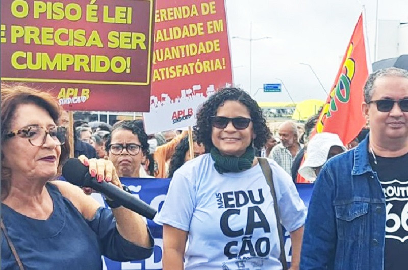 APLB encosta prefeito de Salvador na parede