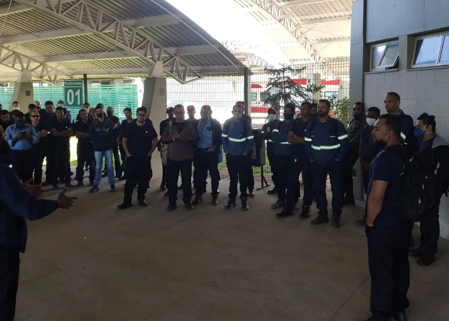 Metalúrgicos criticam proposta patronal com perdas salariais