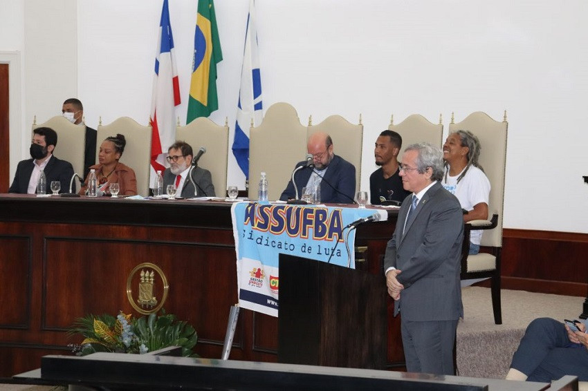 Assufba destaca despedida do retor da Ufba João Carlos Salles  