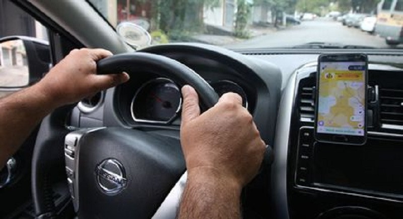 Uber deverá registrar motoristas, decide Justiça do Trabalho