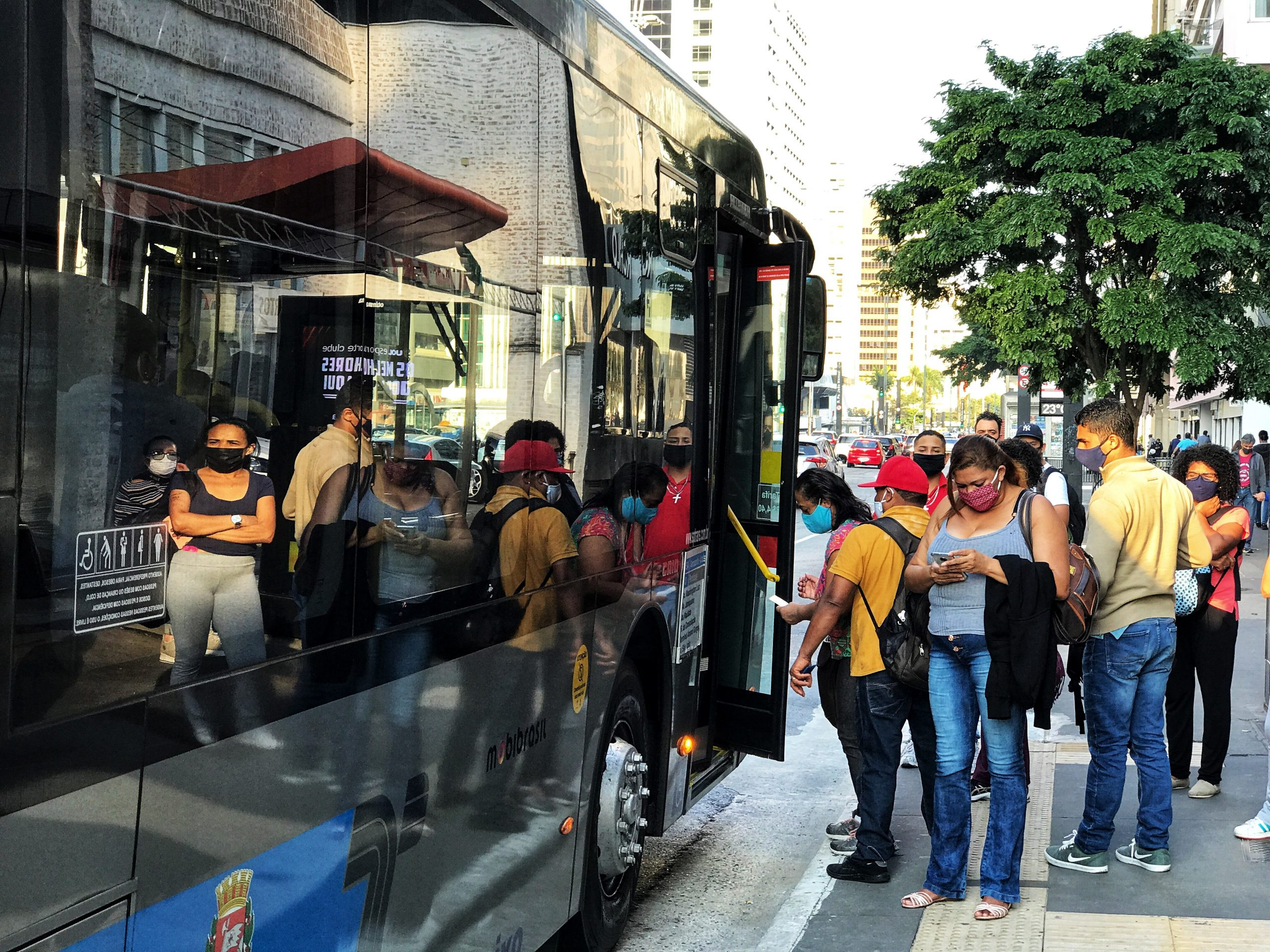 Direito à cidade é negado a muitos. Como garantir o acesso a ele?
