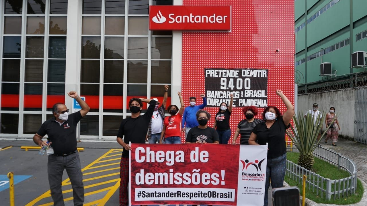 Mais de 12 mil bancários foram demitidos ao longo do ano