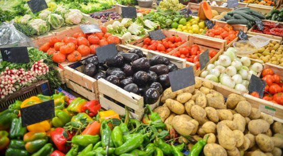 Desvalorização do Real favorece alta no preço dos alimentos