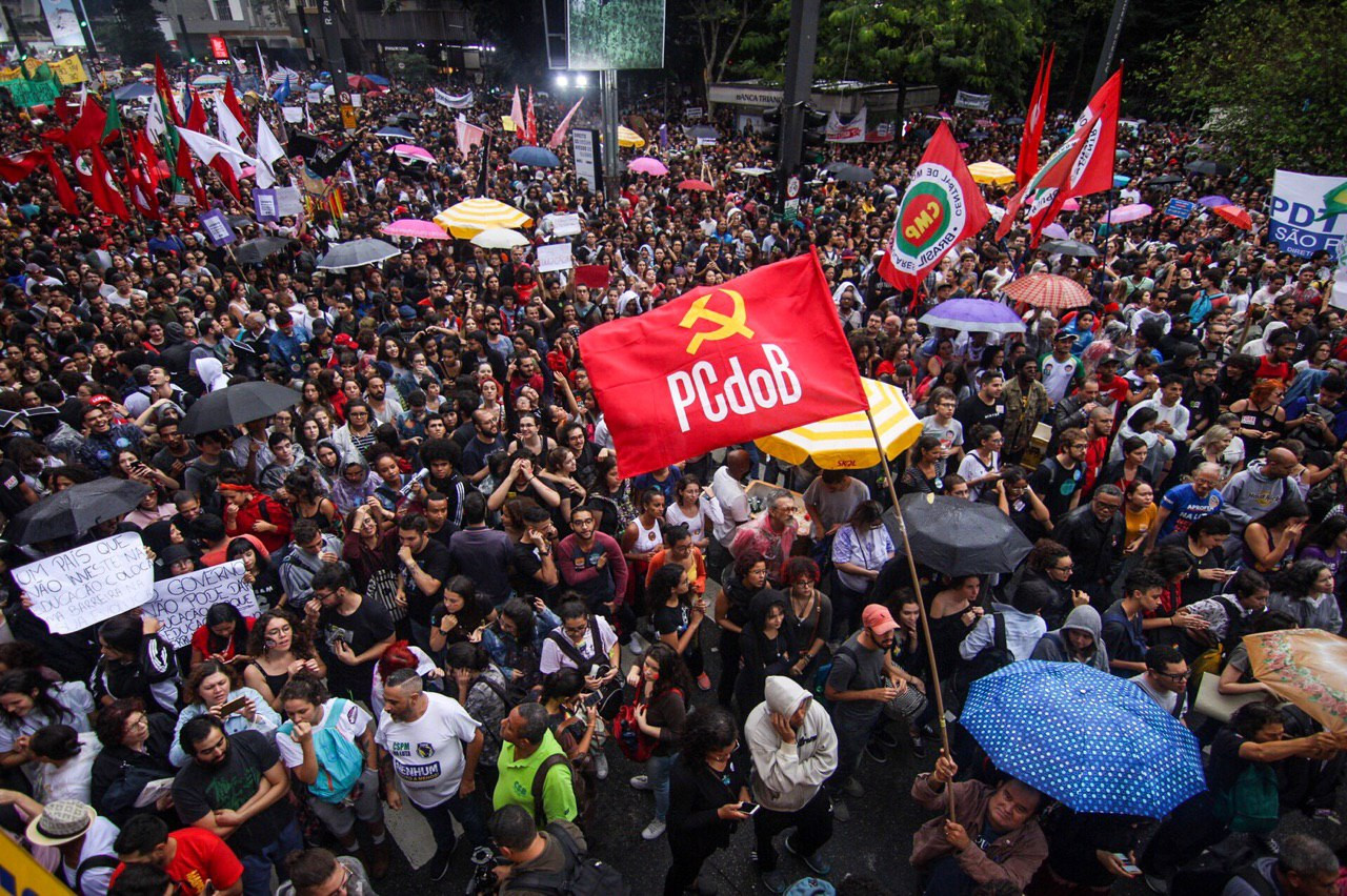 PCdoB reforça sua identidade: não mudará de nome e cor